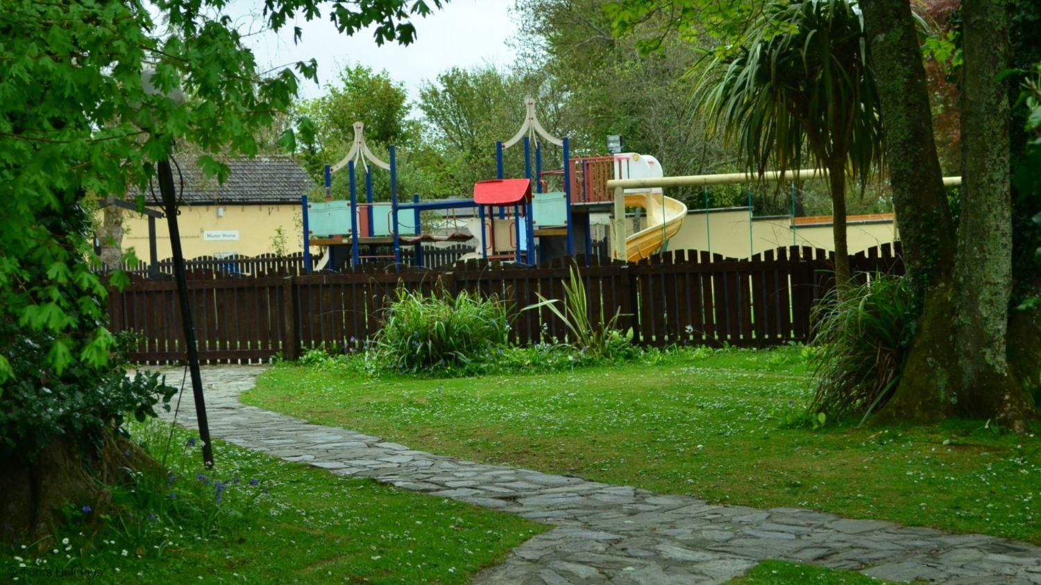 فيلا 11 Strawberry Hill, Tolroy Manor هايلي المظهر الخارجي الصورة